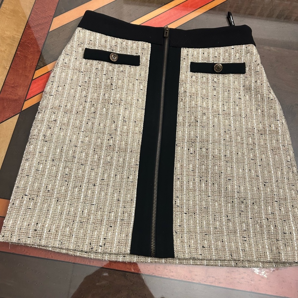 Karl Lagerfeld ladies skirt 4